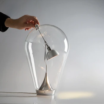 Настольная лампа Творческая личность Дизайнер Офисный стол Прикроватная тумбочка для спальни Лампа для чтения с сенсорным затемнением
